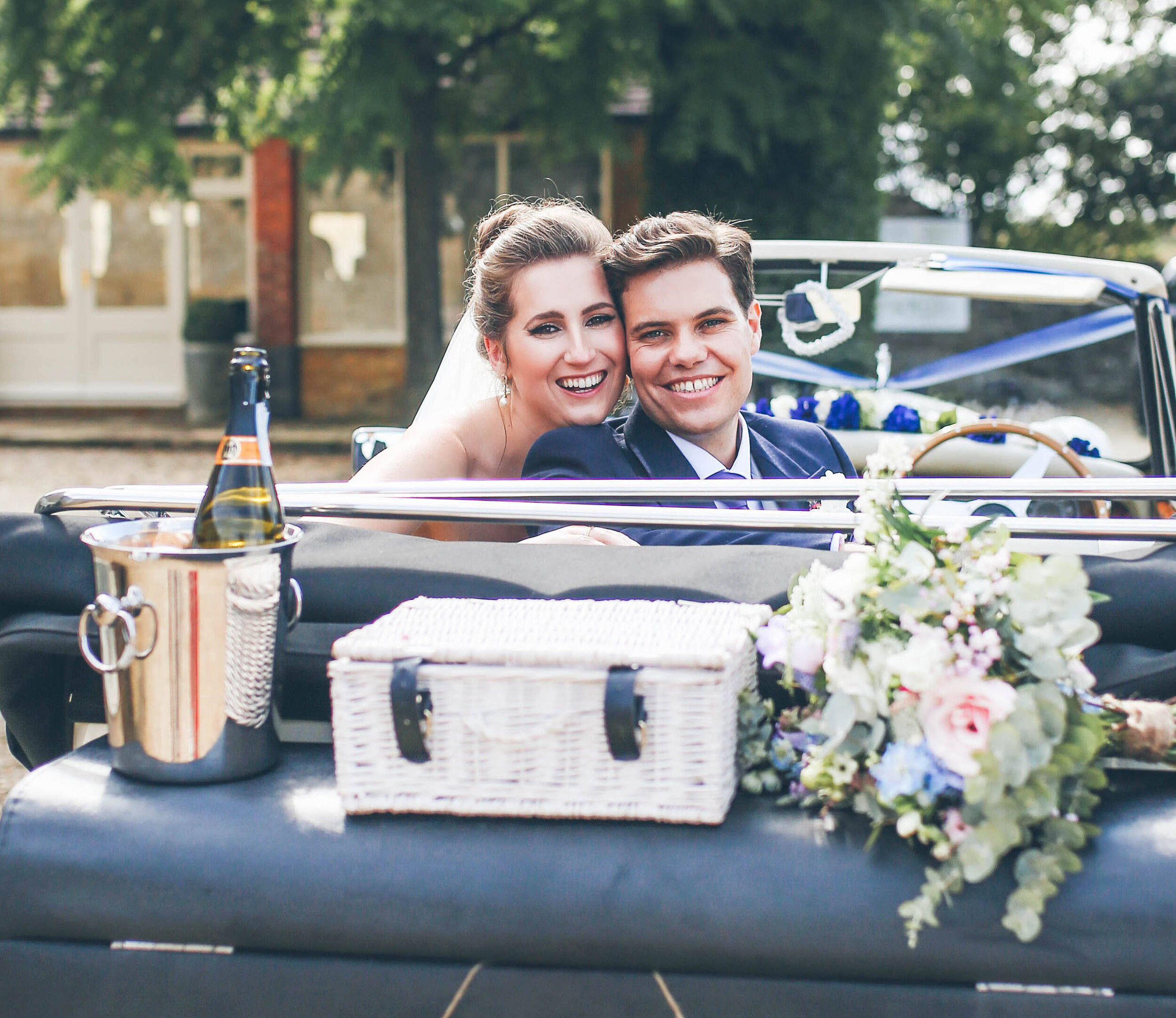 Elizabeth and Thomas, Lapstone barn